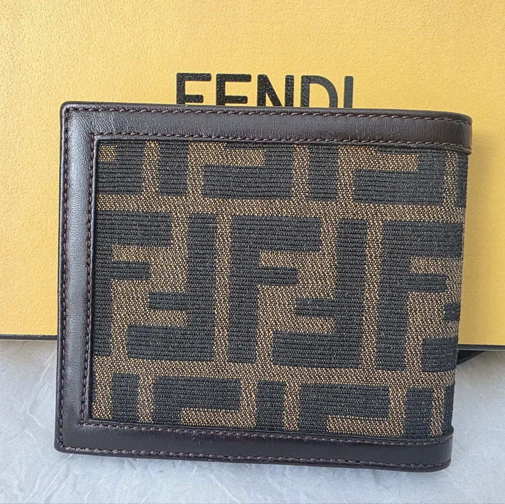 Auth Fendi Zucca Men's Bifold Wallet
